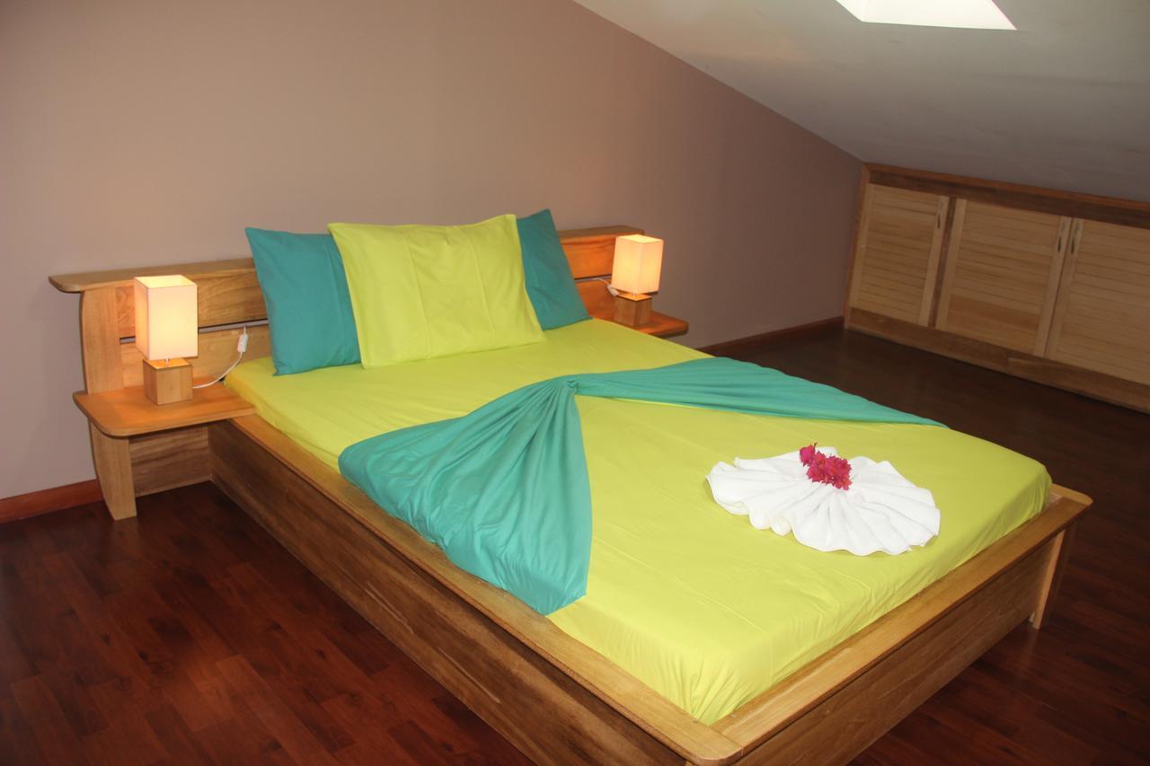 Le Colibri Bed & Breakfast Le Dix-Septieme Exterior photo
